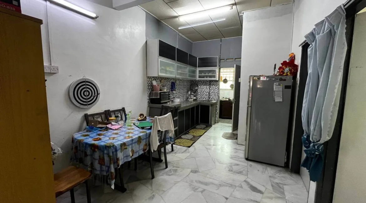 teres-setingkat-untuk-dijual-di-taman-sungai-mas-taiping-09