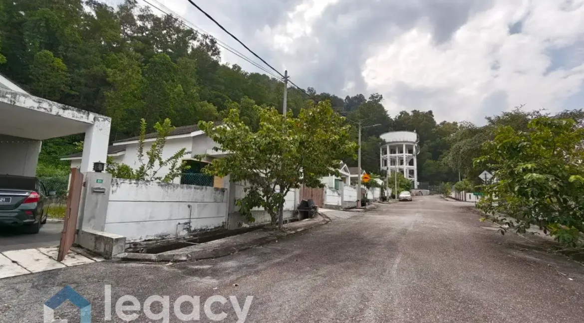 banglo-setingkat-untuk-dijual-di-taman-chepor-sentosa-chemor-03