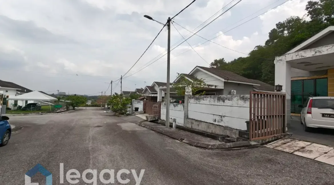 banglo-setingkat-untuk-dijual-di-taman-chepor-sentosa-chemor-04