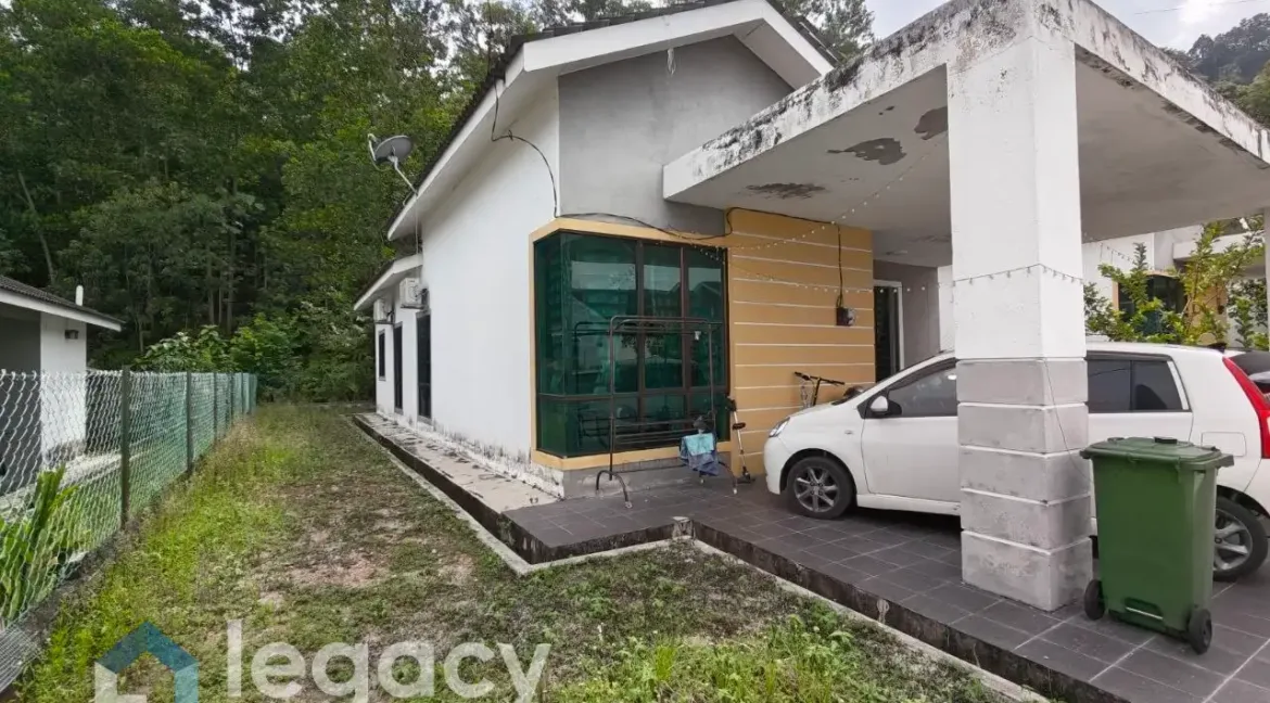 banglo-setingkat-untuk-dijual-di-taman-chepor-sentosa-chemor-05
