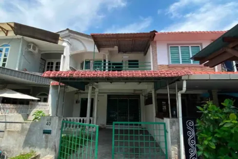 Rumah teres 2 tingkat untuk dijual di Taman Ampang, Ipoh, Perak