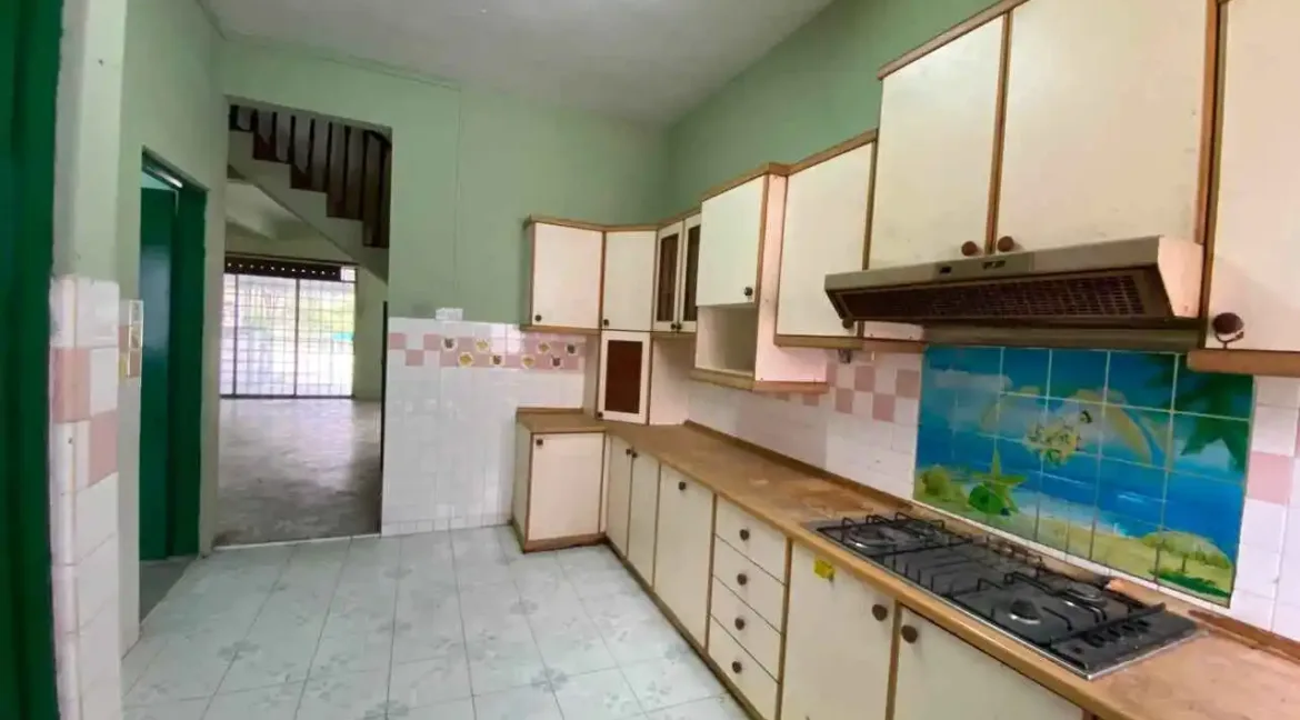 rumah-teres-2-tingkat-untuk-dijual-di-taman-ampang-ipoh-09