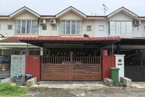Rumah teres 2 tingkat untuk dijual di Taman Pakatan Jaya, Ipoh, Perak