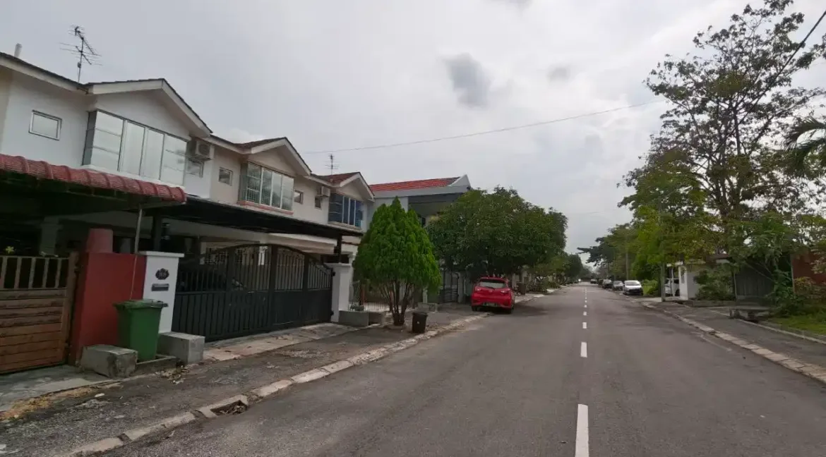 rumah-teres-2-tingkat-untuk-dijual-di-taman-pakatan-jaya-ipoh-03