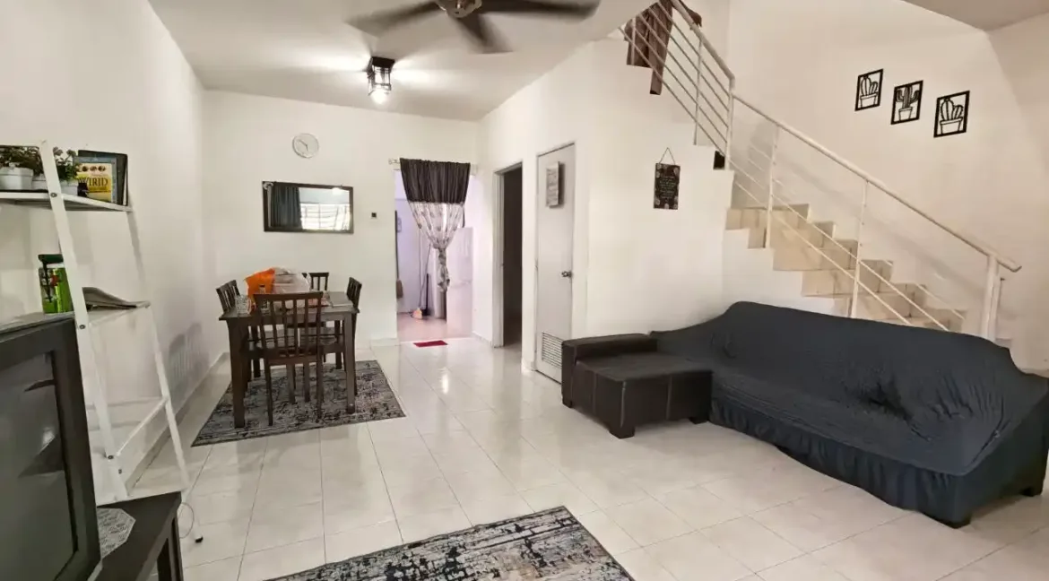 rumah-teres-2-tingkat-untuk-dijual-di-taman-pakatan-jaya-ipoh-07