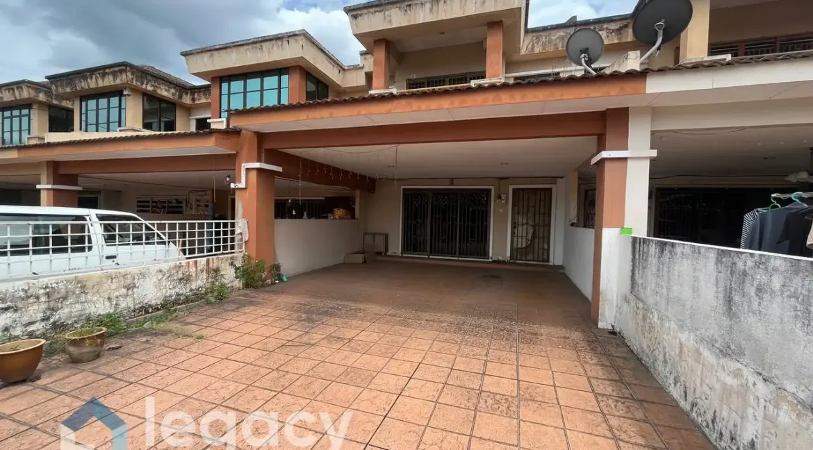 Rumah teres 2 tingkat untuk dijual di Taman Silibin, Ipoh, Perak