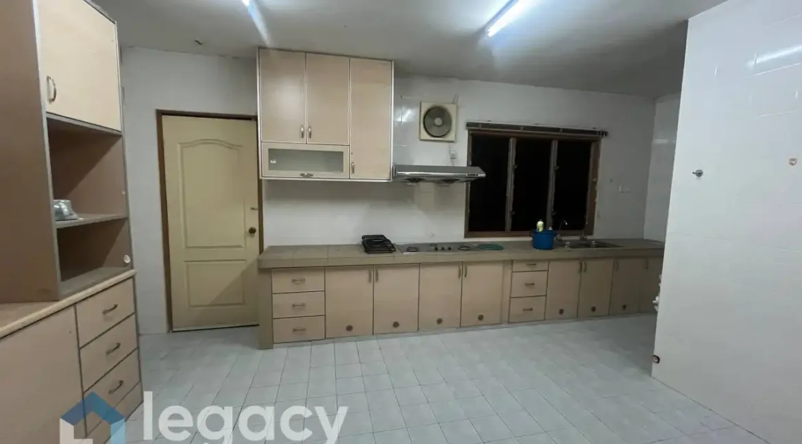 rumah-teres-2-tingkat-untuk-dijual-di-taman-silibin-ipoh-06