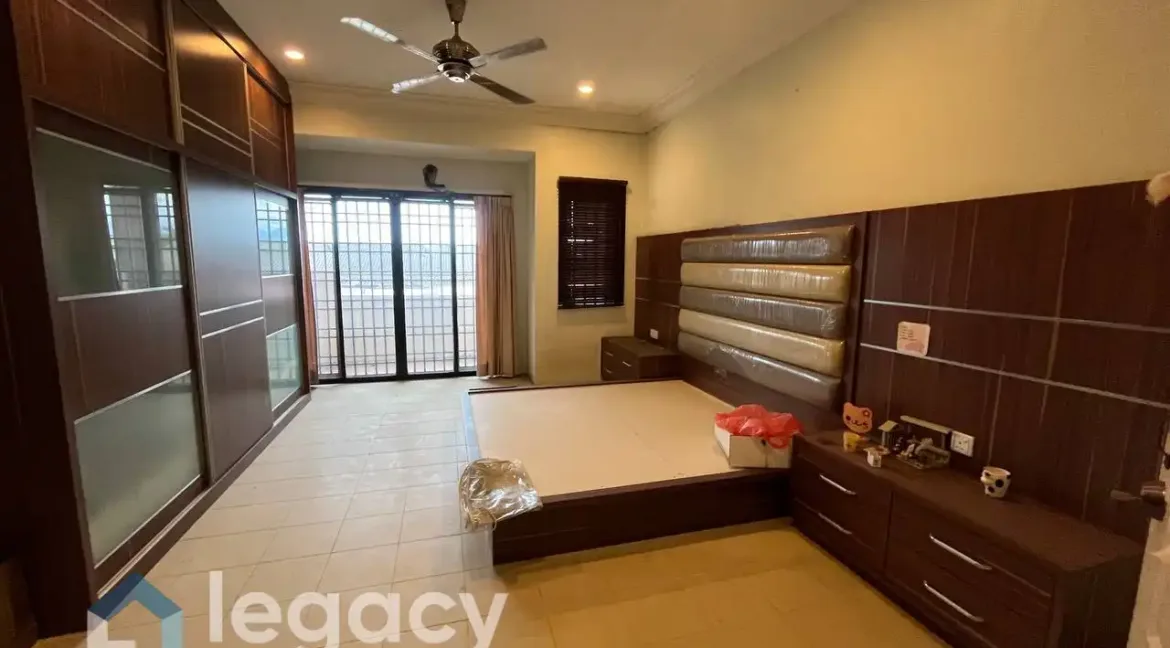 rumah-teres-2-tingkat-untuk-dijual-di-taman-silibin-ipoh-19