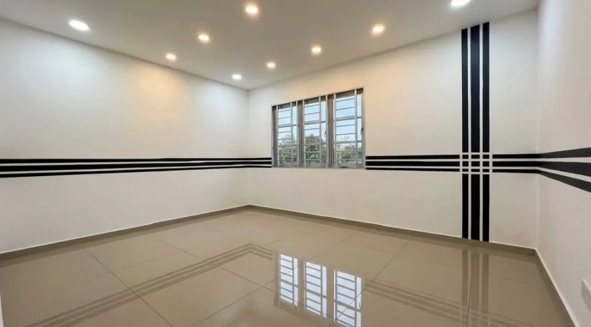 rumah-teres-dua-tingkat-kos-sederhana-untuk-dijual-di-taman-cempaka-ipoh-10