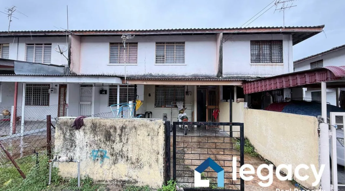 Rumah teres dua tingkat untuk dijual di Taman Cempaka, Ipoh, Perak