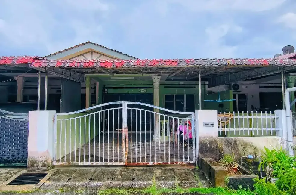 Rumah teres setingkat untuk dijual di Taman Desa Pengkalan, Ipoh, Perak