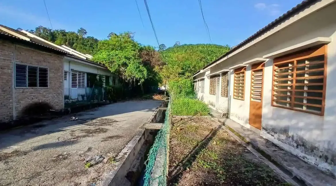 rumah-teres-setingkat-untuk-dijual-di-taman-kledang-fasa-2-sungai-siput-12