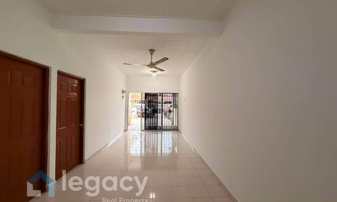 rumah-teres-setingkat-untuk-dijual-di-taman-seri-raia-ipoh-09