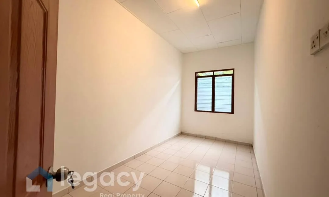 rumah-teres-setingkat-untuk-dijual-di-taman-seri-raia-ipoh-17