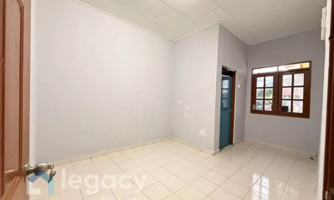 rumah-teres-setingkat-untuk-dijual-di-taman-seri-raia-ipoh-23