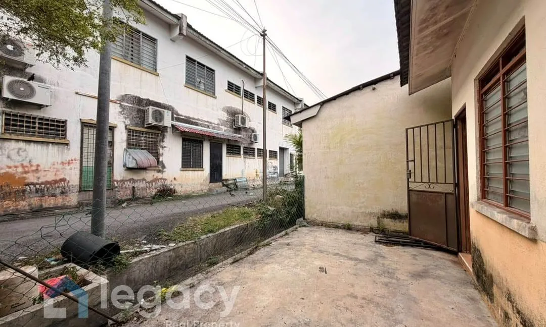 rumah-teres-setingkat-untuk-dijual-di-taman-seri-raia-ipoh-26