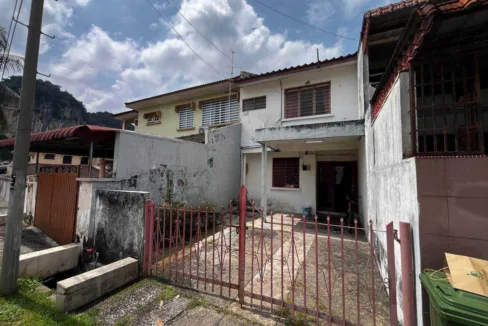 Teres 2 tingkat untuk dijual di Taman Lapangan Permai, Ipoh, Perak