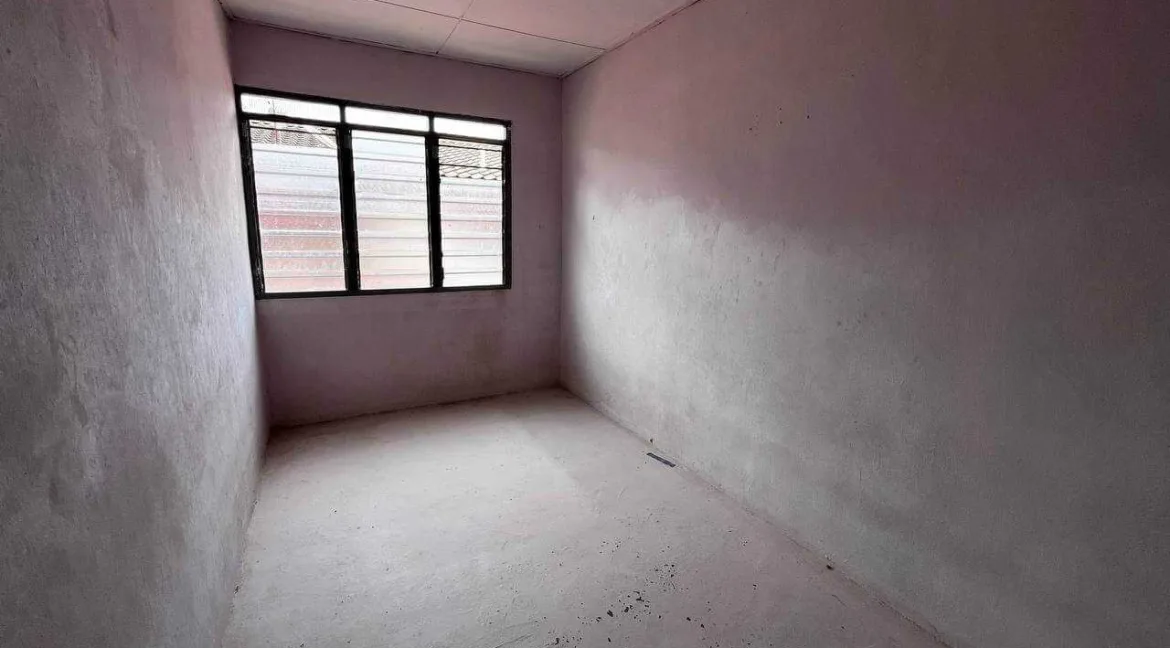 teres-2-tingkat-taman-lapangan-permai-gunung-rapat-ipoh-11