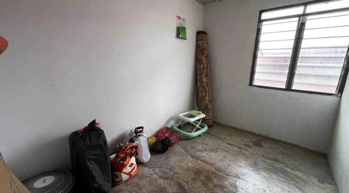 teres-2-tingkat-taman-lapangan-permai-gunung-rapat-ipoh-12