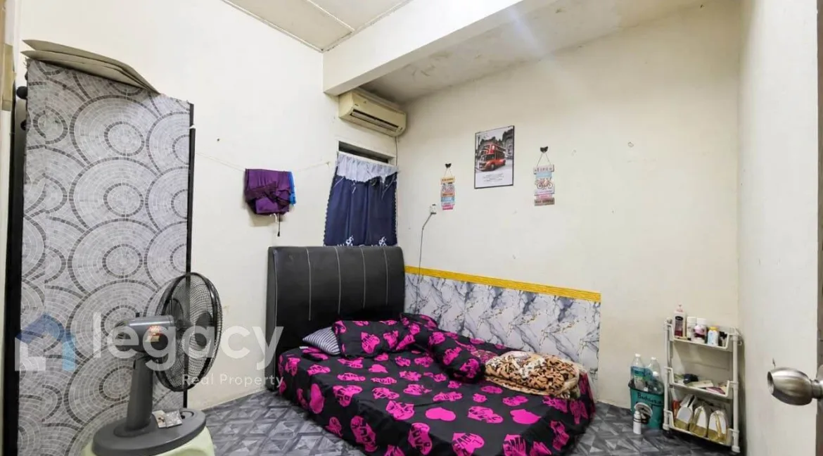 teres-setingkat-taman-chandan-desa-simpang-pulai-12