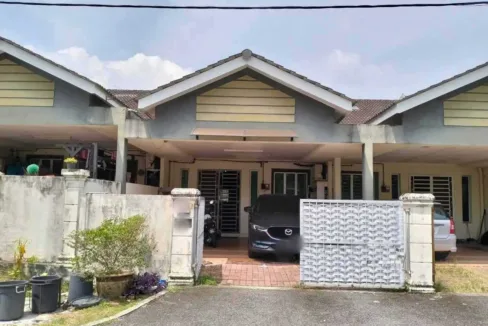Teres satu tingkat untuk dijual di Taman Kamunting 1, Taiping, Perak