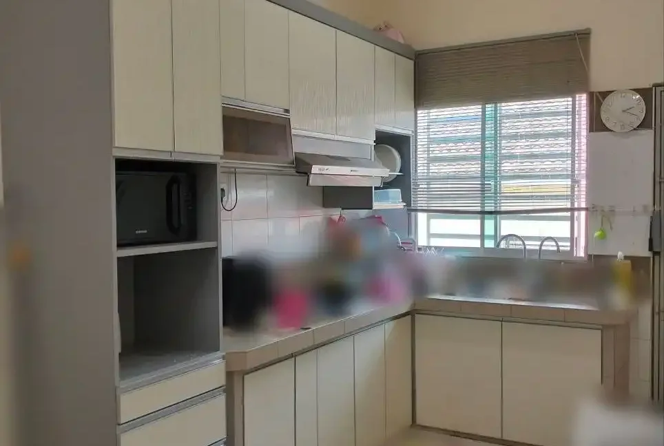 teres-setingkat-untuk-dijual-di-taman-kamunting-1-taiping-perak-04