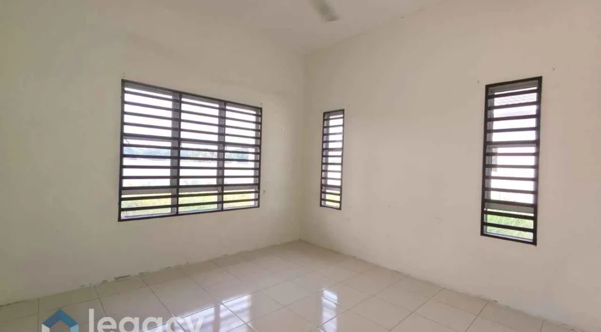 banglo-setingkat-taman-desa-sentral-batu-gajah-17