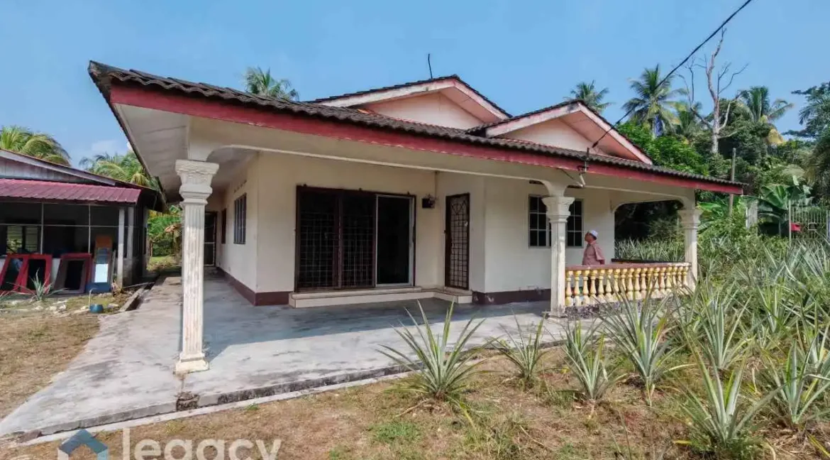 banglo-setingkat-untuk-dijual-di-kampung-serentang-bidor-perak-02