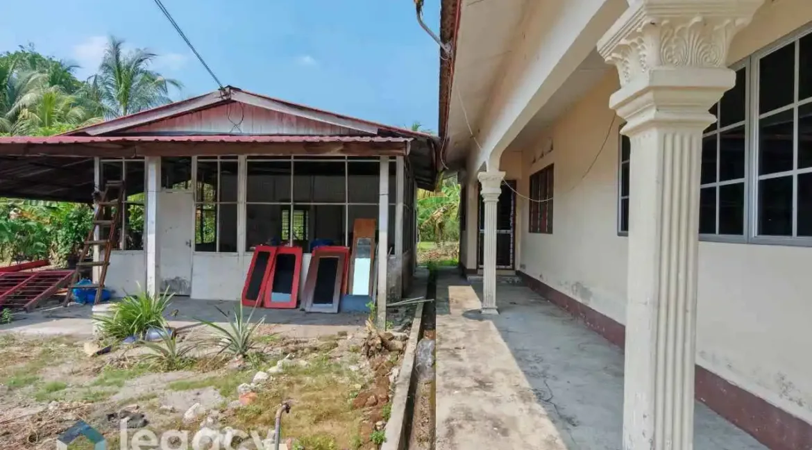 banglo-setingkat-untuk-dijual-di-kampung-serentang-bidor-perak-03