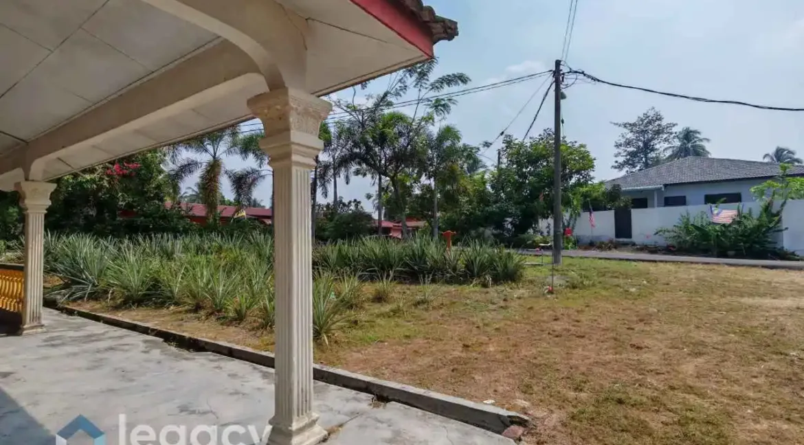 banglo-setingkat-untuk-dijual-di-kampung-serentang-bidor-perak-05