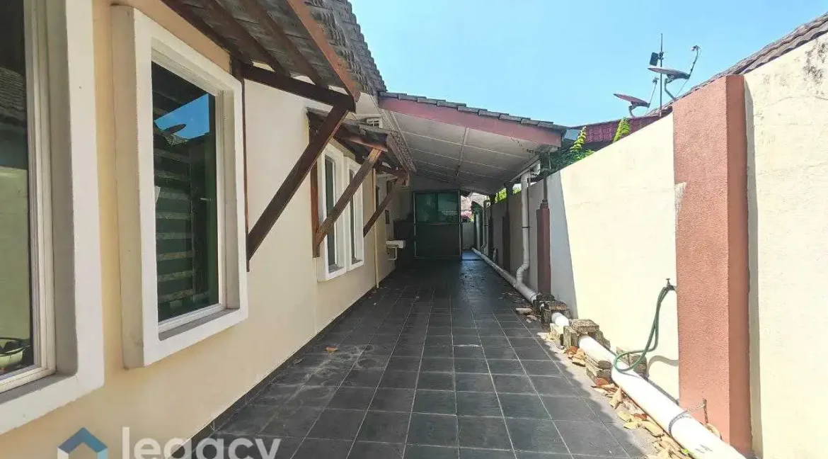 rumah-semi-d-untuk-dijual-di-taman-samudera-manjung-06