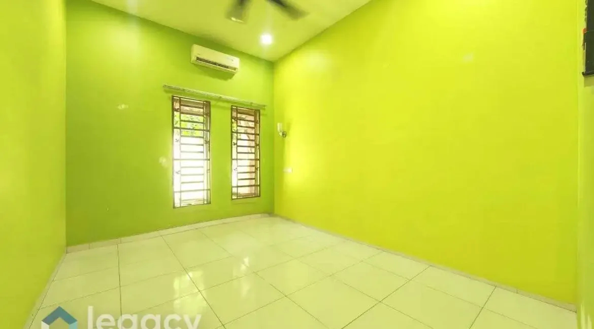 rumah-semi-d-untuk-dijual-di-taman-samudera-manjung-15