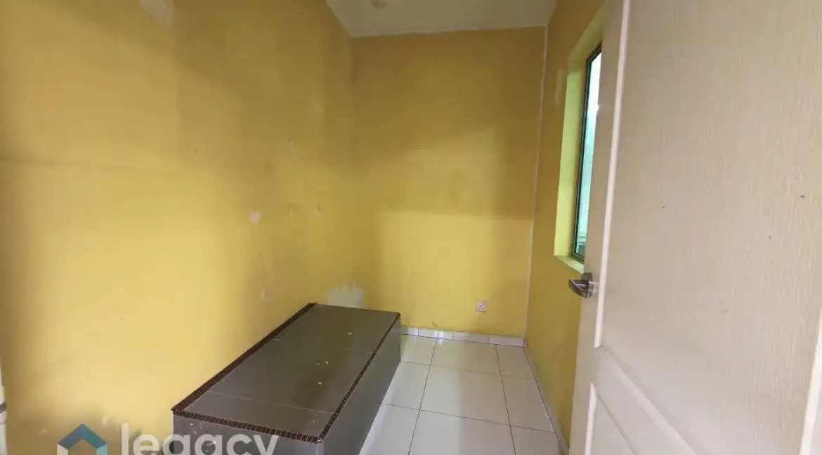rumah-semi-d-untuk-dijual-di-taman-samudera-manjung-16