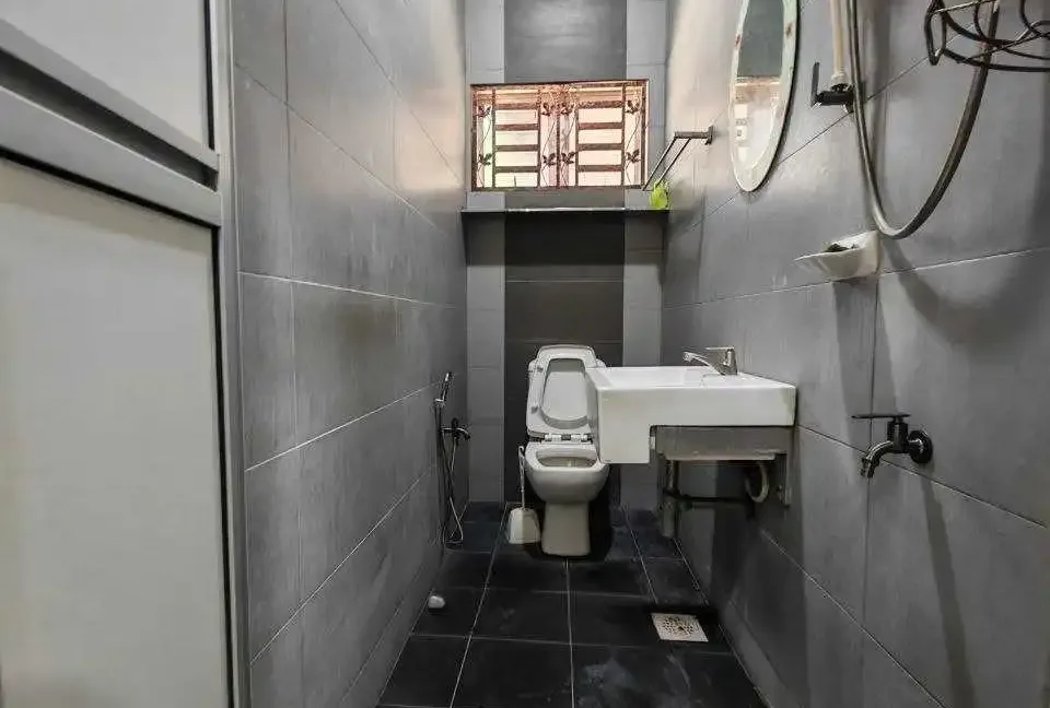 rumah-semi-d-untuk-dijual-di-taman-samudera-manjung-17