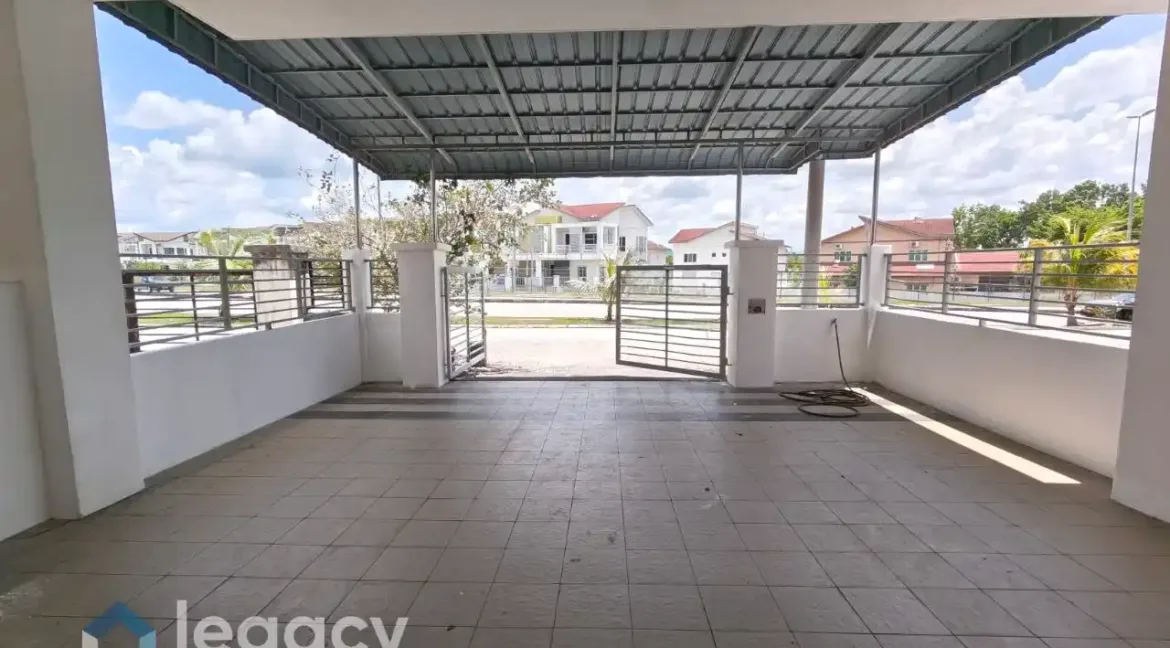 rumah-teres-2-tingkat-lakeville-seri-iskandar-08