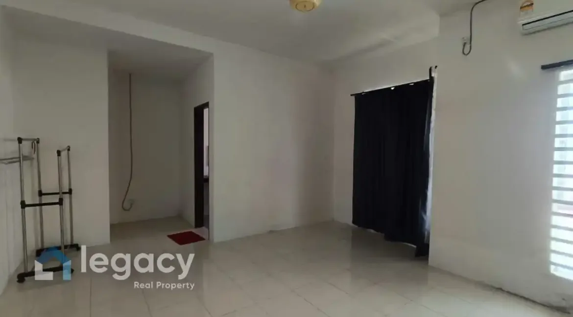 rumah-teres-2-tingkat-lakeville-seri-iskandar-20