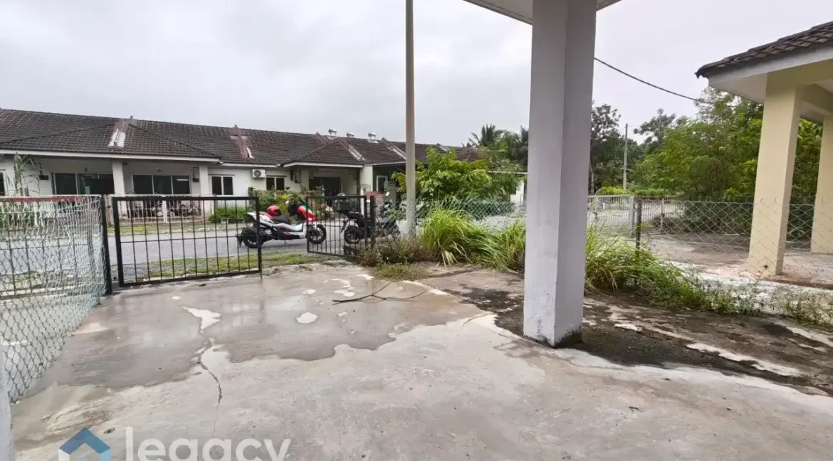 rumah-teres-setingkat-untuk-dijual-di-taman-kledang-2-sungai-siput-perak-06