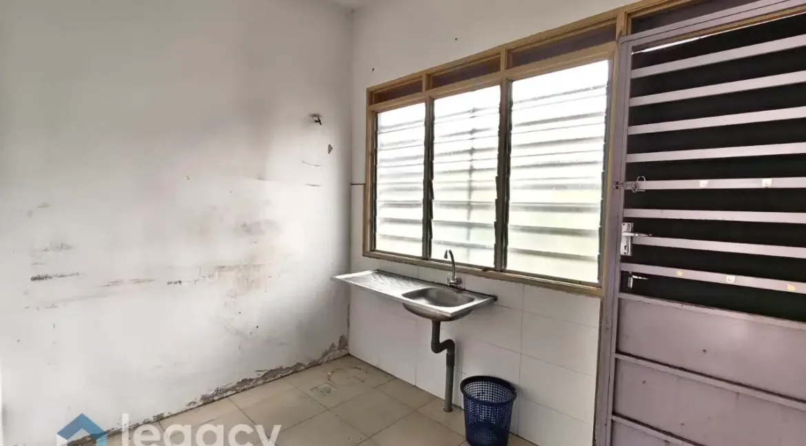 rumah-teres-setingkat-untuk-dijual-di-taman-kledang-2-sungai-siput-perak-07