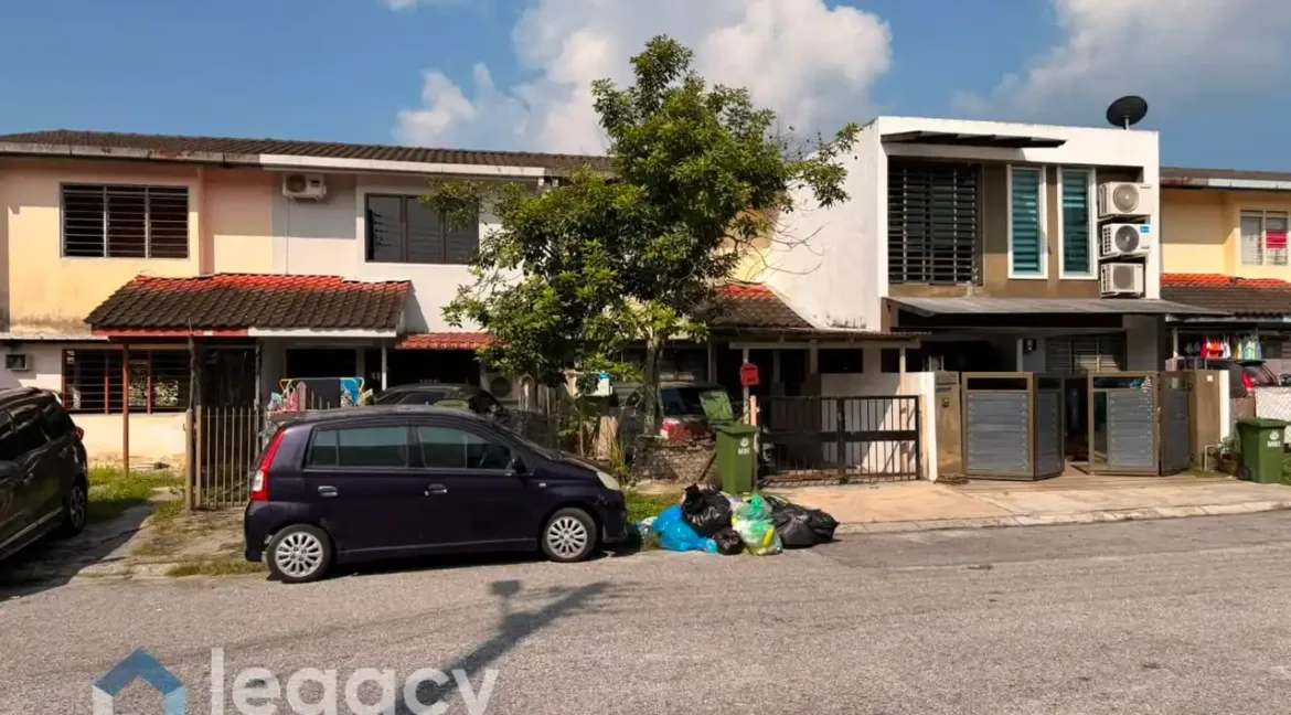 teres-dua-tingkat-untuk-dijual-di-taman-silibin-ipoh-04