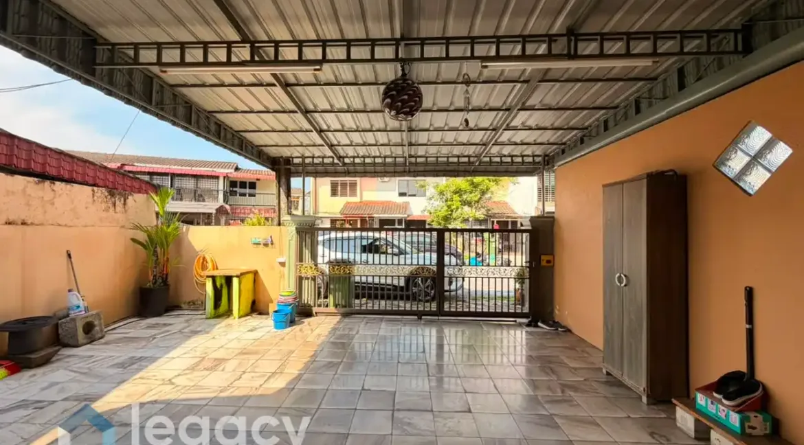 teres-dua-tingkat-untuk-dijual-di-taman-silibin-ipoh-05
