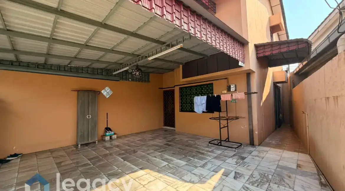 teres-dua-tingkat-untuk-dijual-di-taman-silibin-ipoh-06