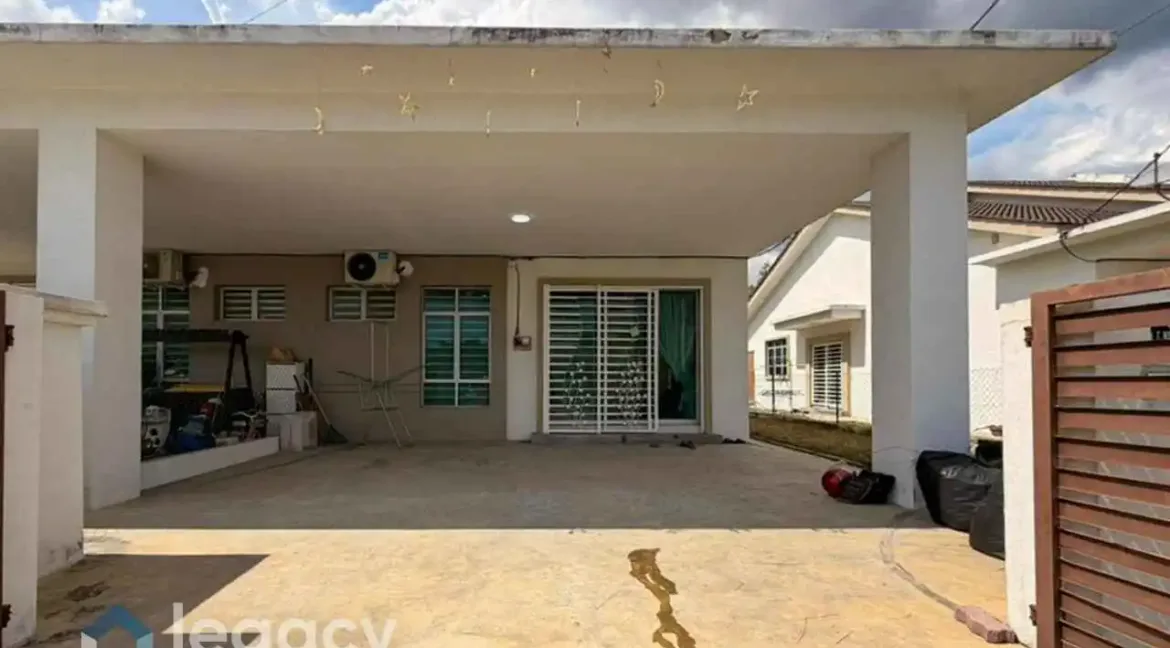 rumah-semi-d-setingkat-untuk-dijual-di-taman-metro-maya-batu-gajah-perak-02