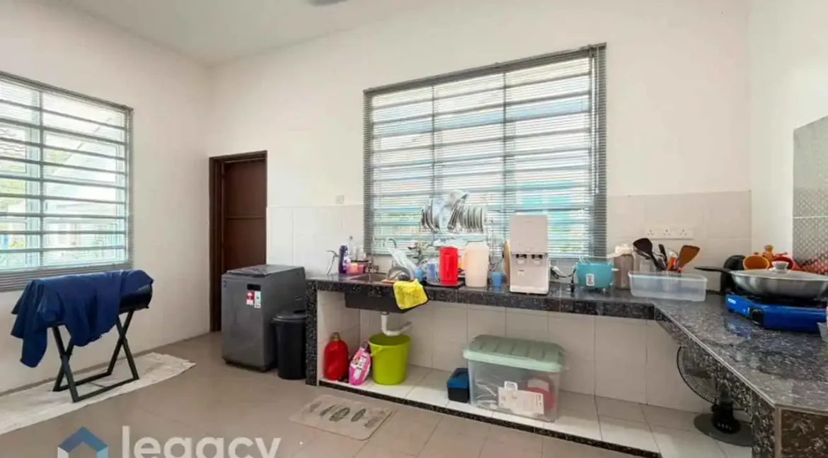 rumah-semi-d-setingkat-untuk-dijual-di-taman-metro-maya-batu-gajah-perak-15
