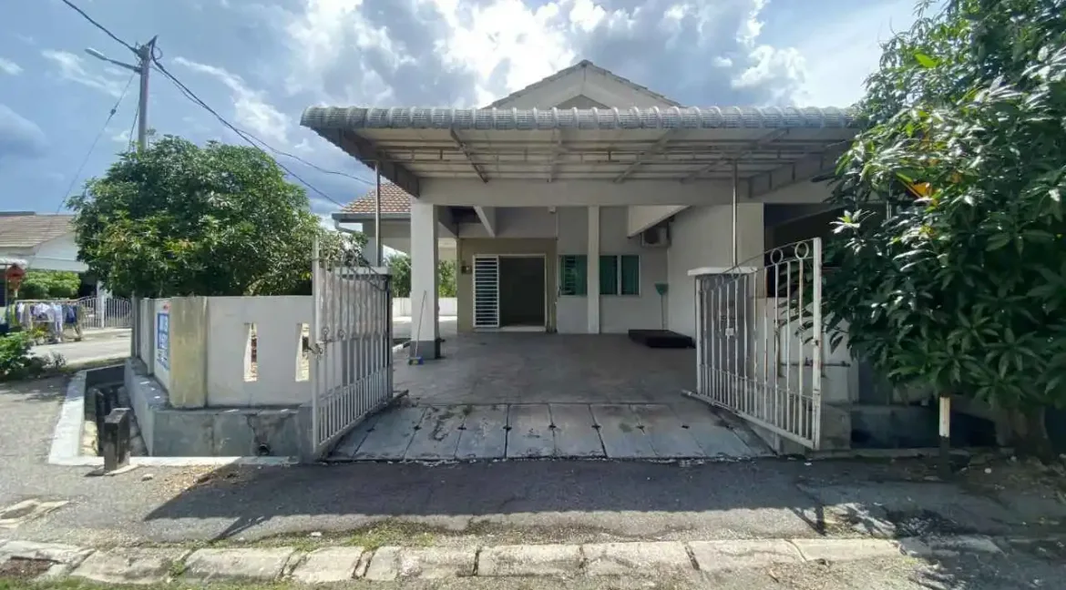 Rumah teres setingkat untuk dijual di Taman Chemor Ria, Chemor, Perak