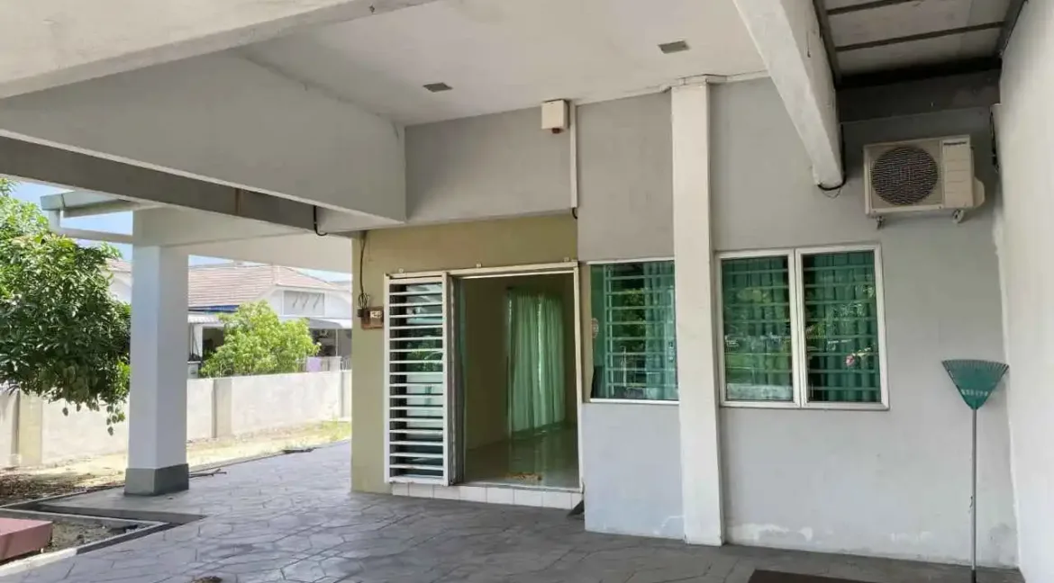 rumah-teres-setingkat-corner-lot-taman-chemor-ria-chemor-02