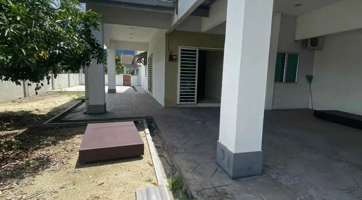 rumah-teres-setingkat-corner-lot-taman-chemor-ria-chemor-03