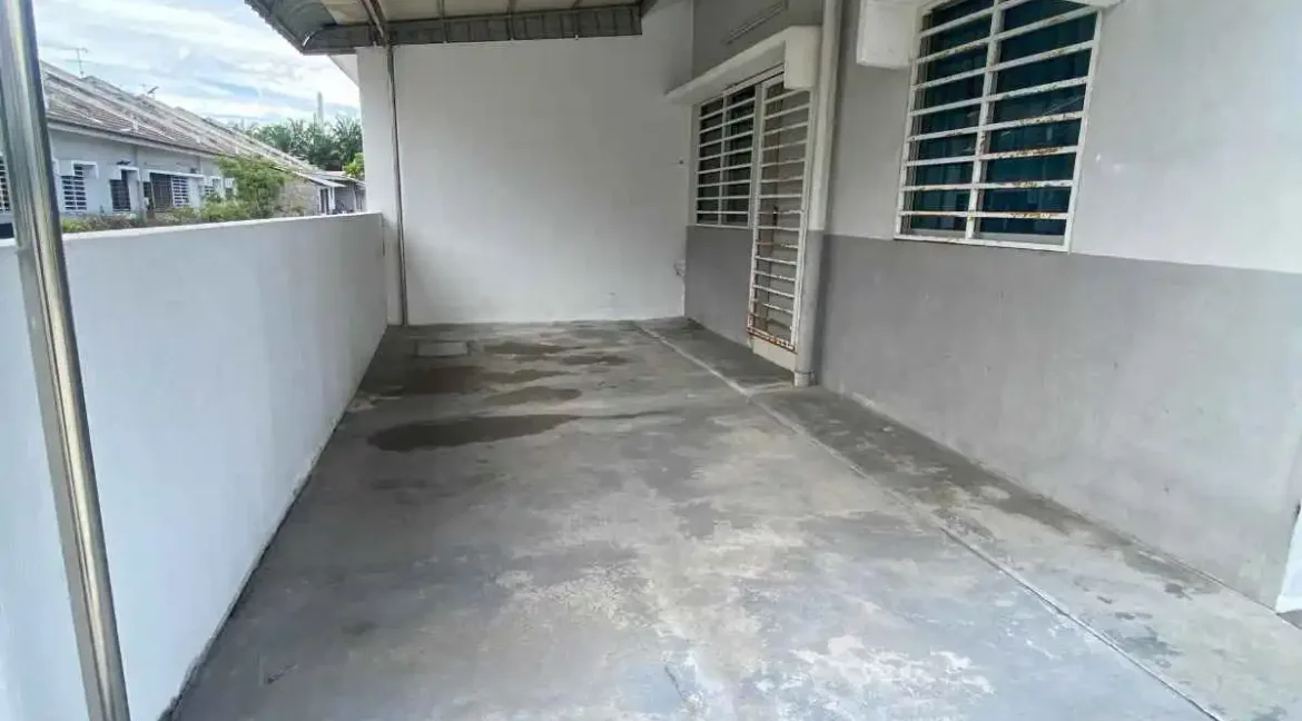 rumah-teres-setingkat-corner-lot-taman-chemor-ria-chemor-06