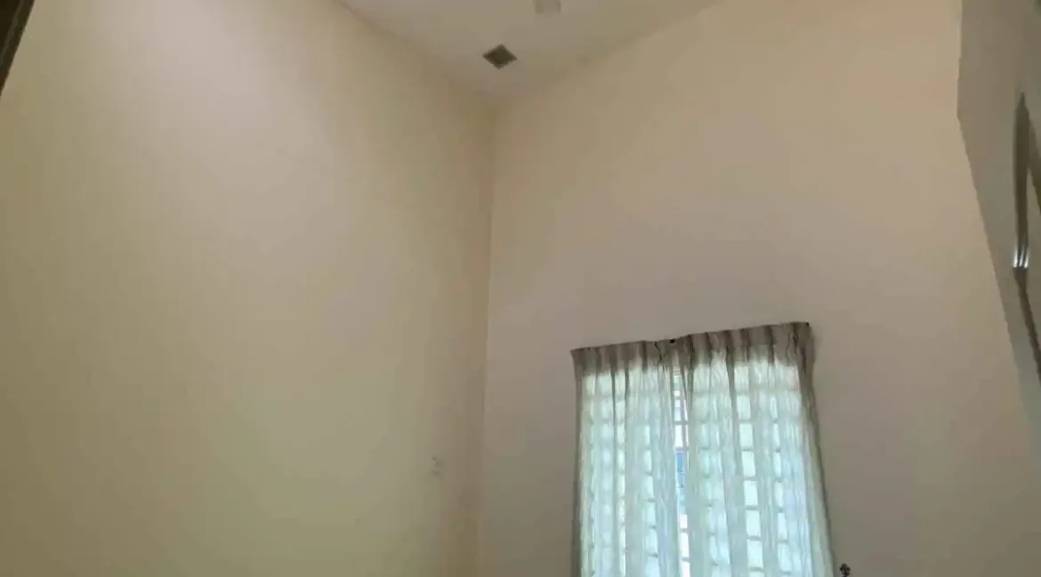 rumah-teres-setingkat-corner-lot-taman-chemor-ria-chemor-16