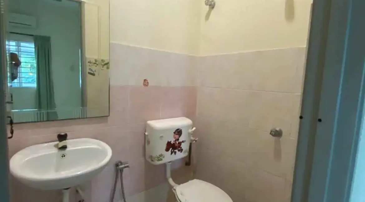 rumah-teres-setingkat-corner-lot-taman-chemor-ria-chemor-17