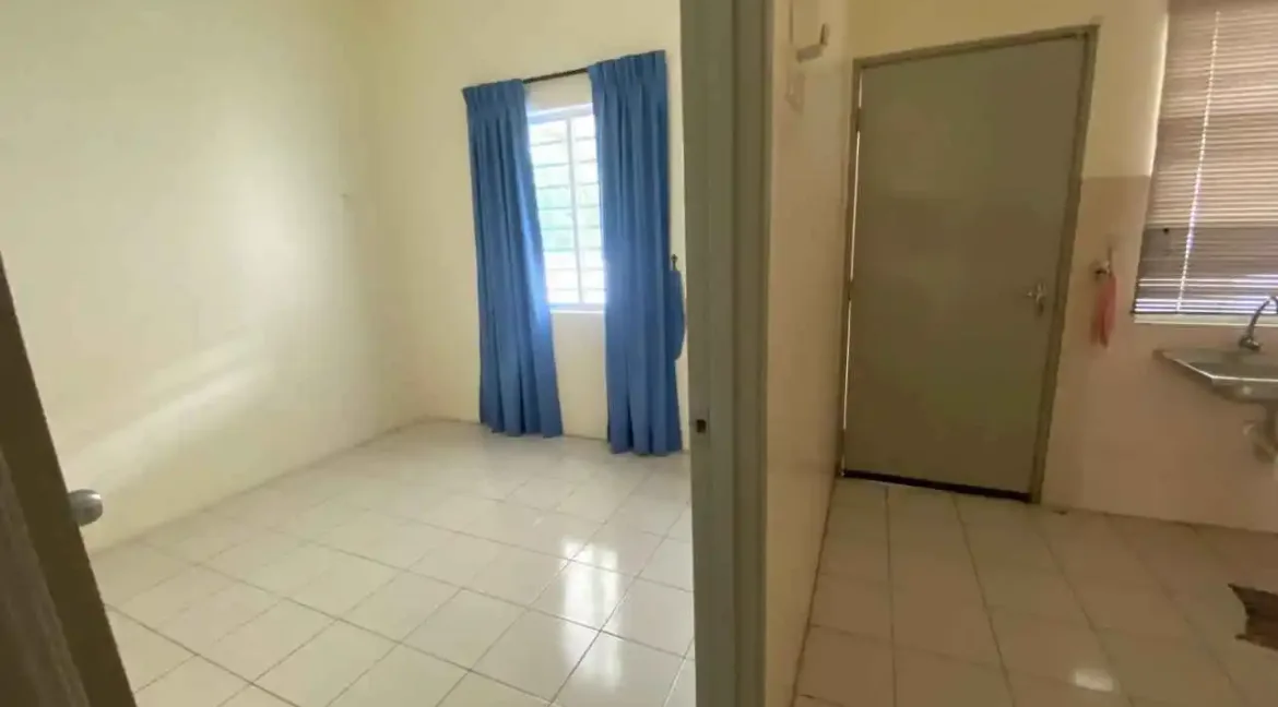 rumah-teres-setingkat-corner-lot-taman-chemor-ria-chemor-18